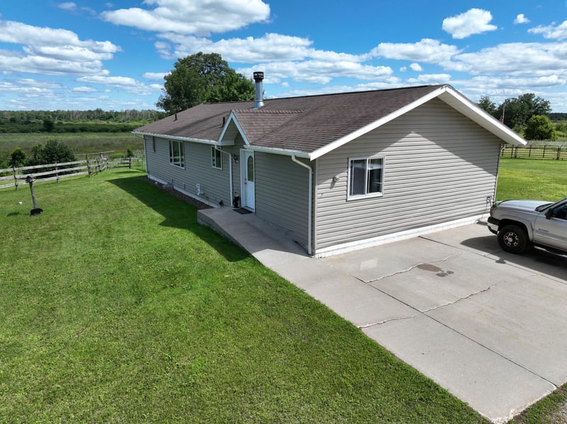 9091 52nd St SW, Verndale, MN 56481