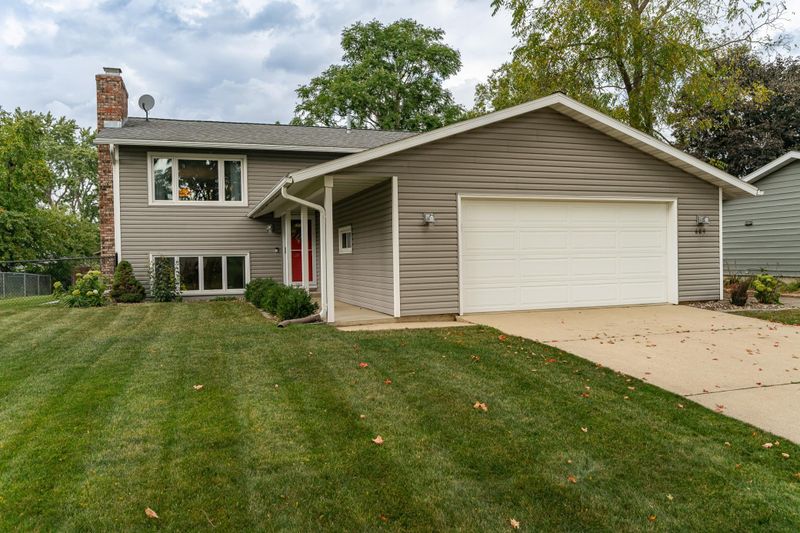 609 17th St SE, Rochester, MN 55904