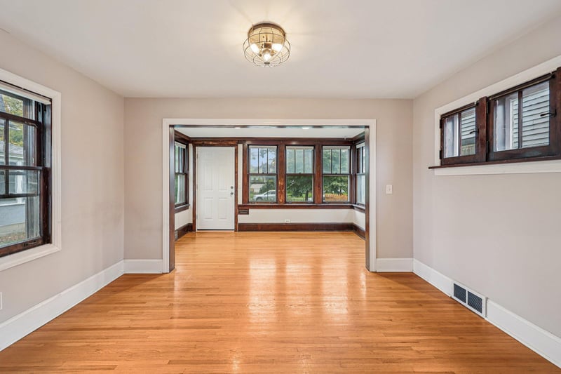 1559 Almond Ave, Saint Paul, MN 55108