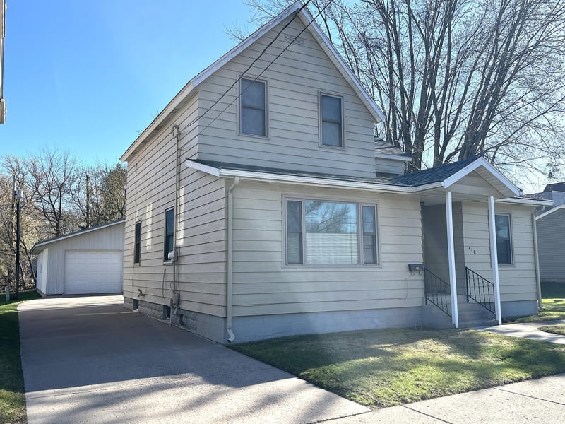 410 1st St N, Cold Spring, MN 56320