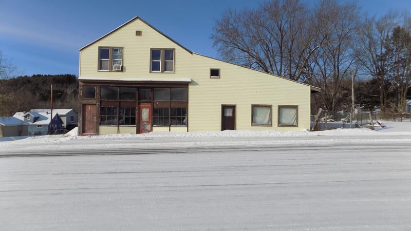 913 Gary St, Calumet, MN 55716