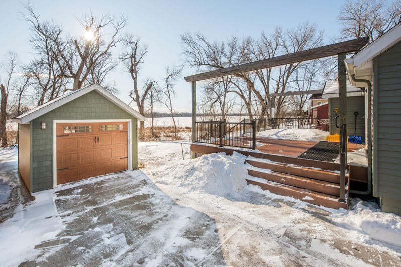 111 W 4th St, Morris, MN 56267
