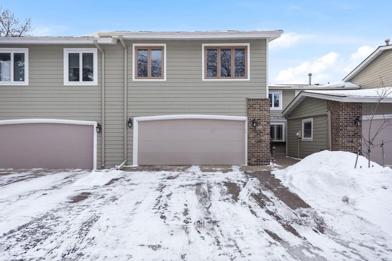 6769 W 82nd St, Bloomington, MN 55438