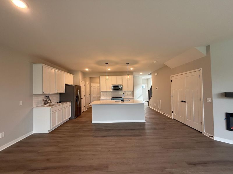 14995 Avondale Vw, Rosemount, MN 55068