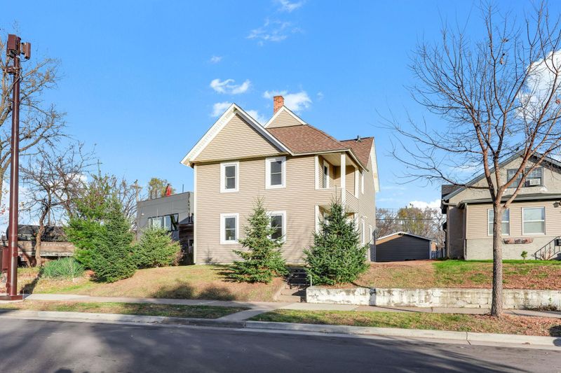 747 Buchanan St NE, Minneapolis, MN 55413