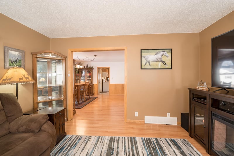 255 W Vine St, Mondovi, WI 54755
