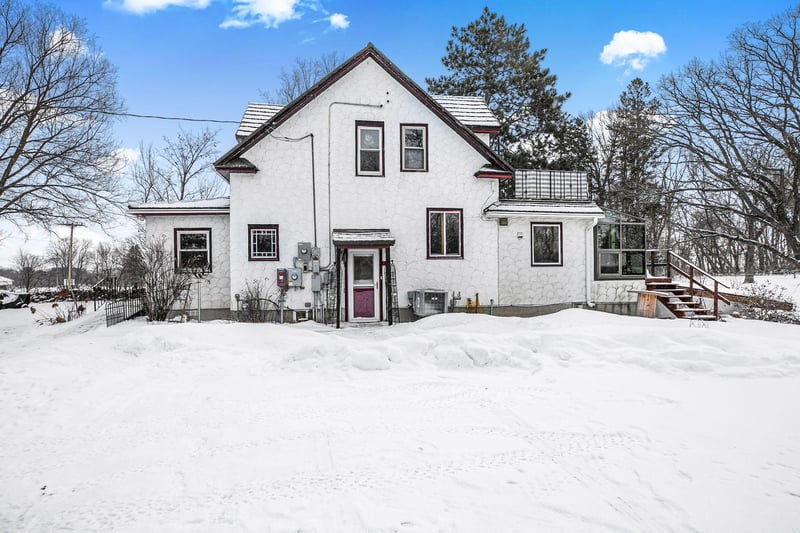 120 Basswood Ave, Holdingford, MN 56340