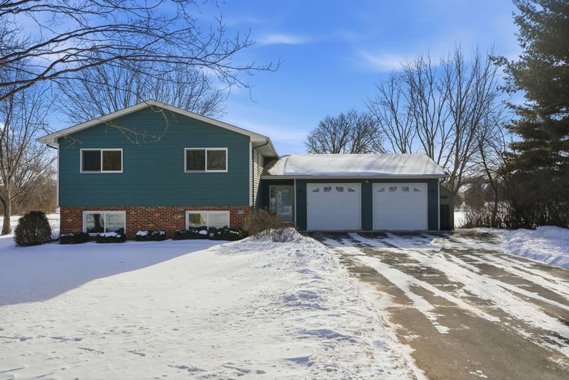2225 Old Post Rd, Independence, MN 55359