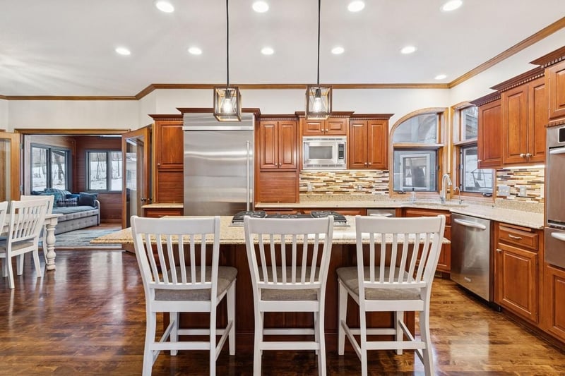 26435 Noble Rd, Excelsior, MN 55331