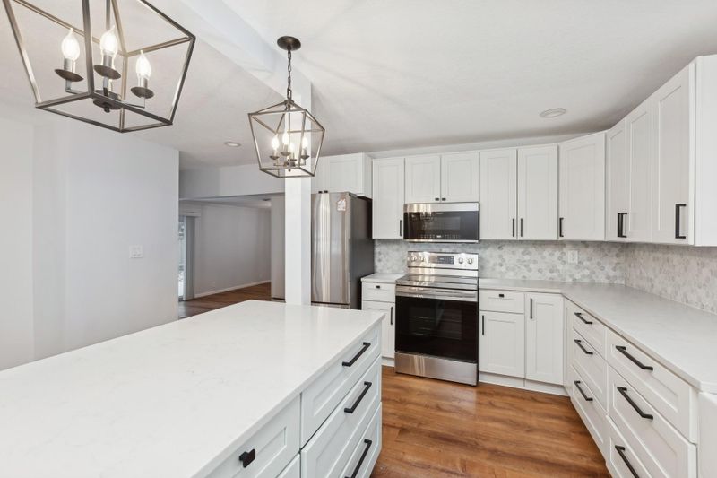 2918 County Road 101 S, Wayzata, MN 55391