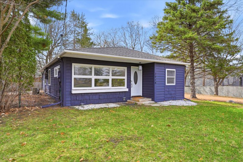 2918 County Road 101 S, Wayzata, MN 55391