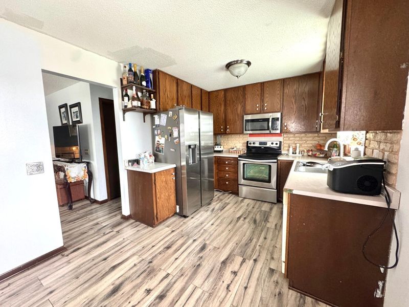 2466 Skillman Ave E, North Saint Paul, MN 55109