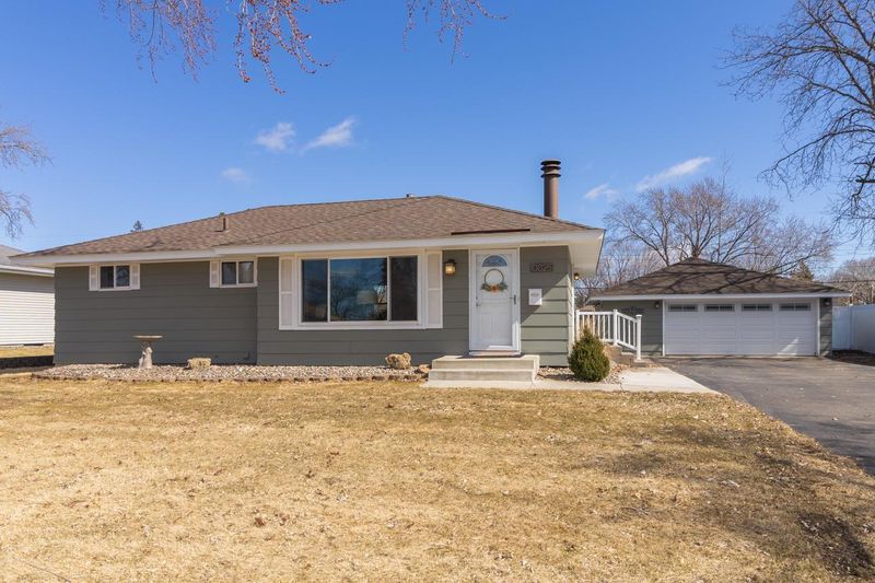 10025 Columbus Ave S, Bloomington, MN 55420