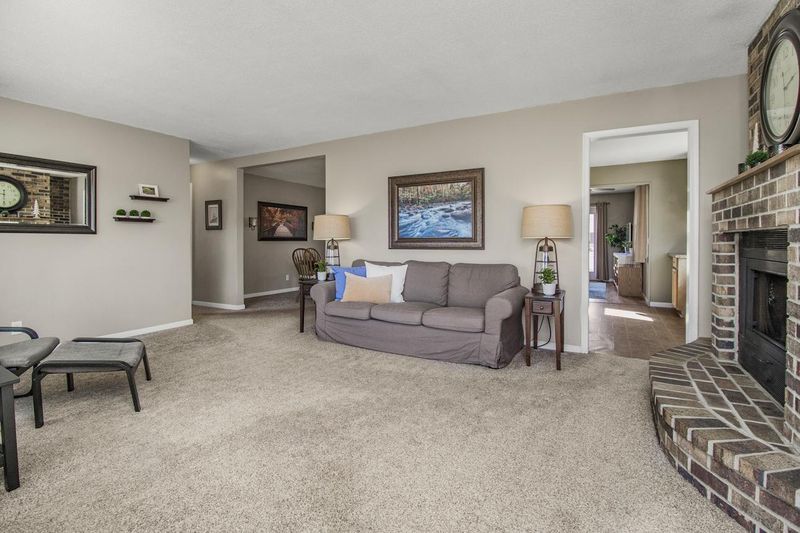 10025 Columbus Ave S, Bloomington, MN 55420