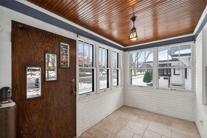 271 Pascal St S, Saint Paul, MN 55105