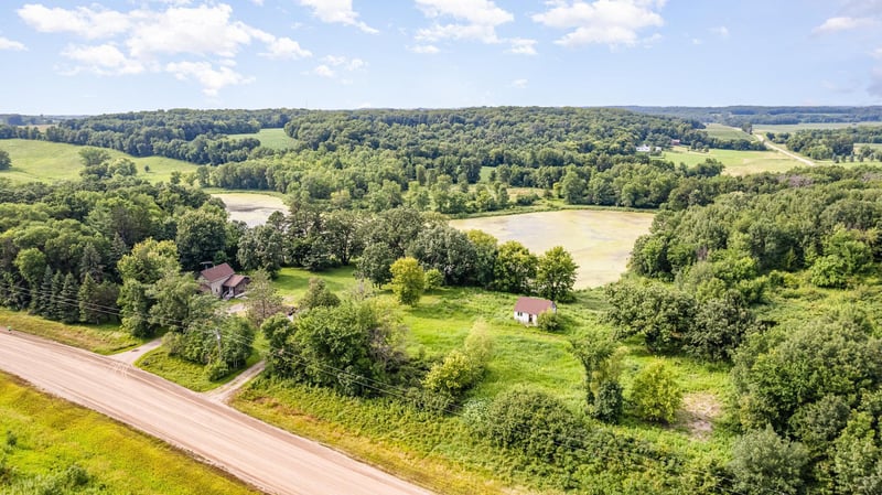 10099 160th St W, Kilkenny, MN 56052