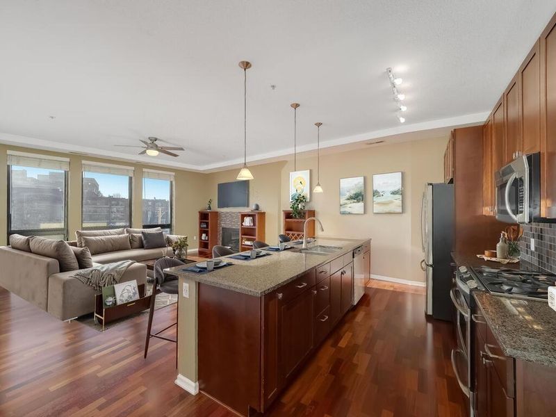 4730 Park Commons Dr #127, Saint Louis Park, MN 55416