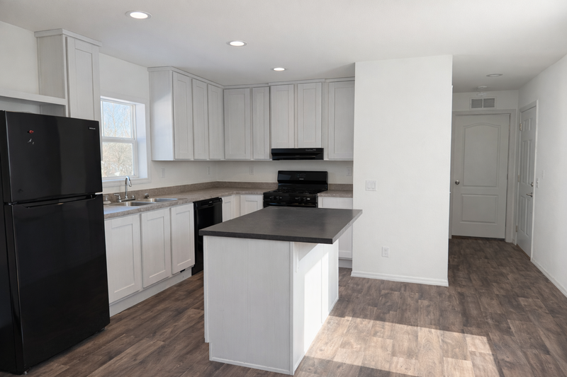 555 2nd St SE #18, Cokato, MN 55321