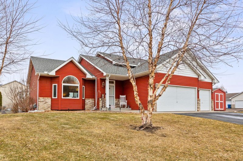 10242 49th St NE, Albertville, MN 55301