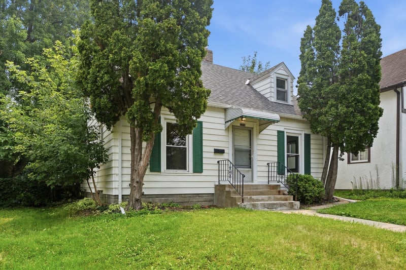 3318 Irving Ave N, Minneapolis, MN 55412