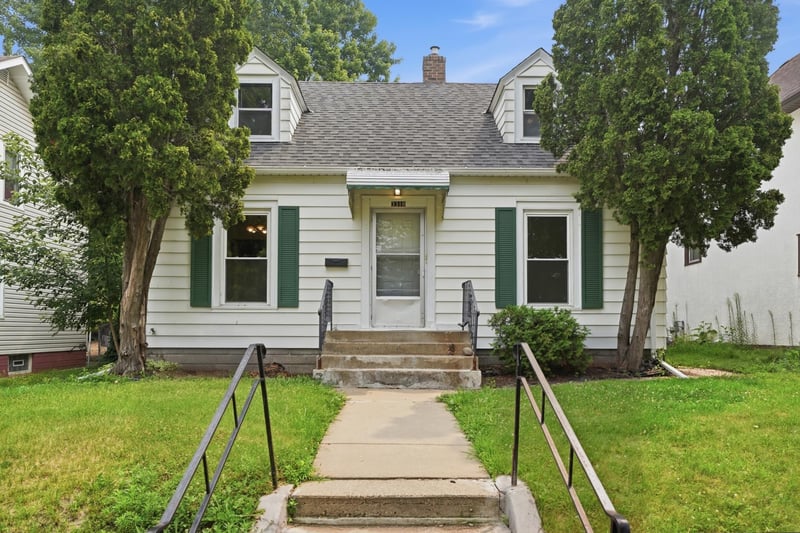 3318 Irving Ave N, Minneapolis, MN 55412