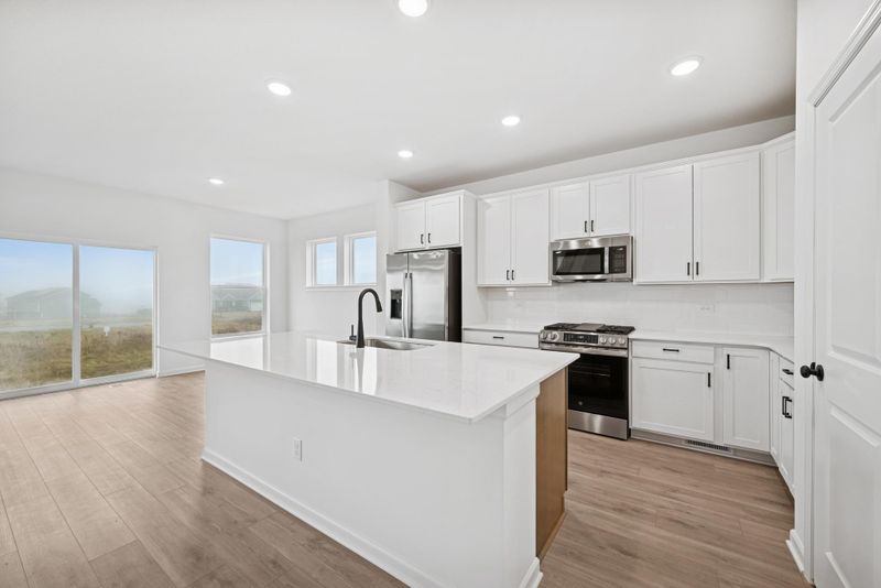3043 Trinity Dr, Shakopee, MN 55379