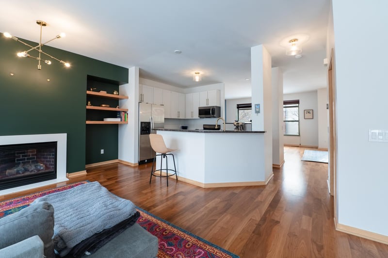 221 1st Ave NE #18, Minneapolis, MN 55413