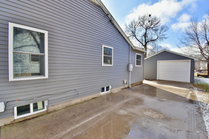 107 3rd Ave SE, Saint Joseph, MN 56374