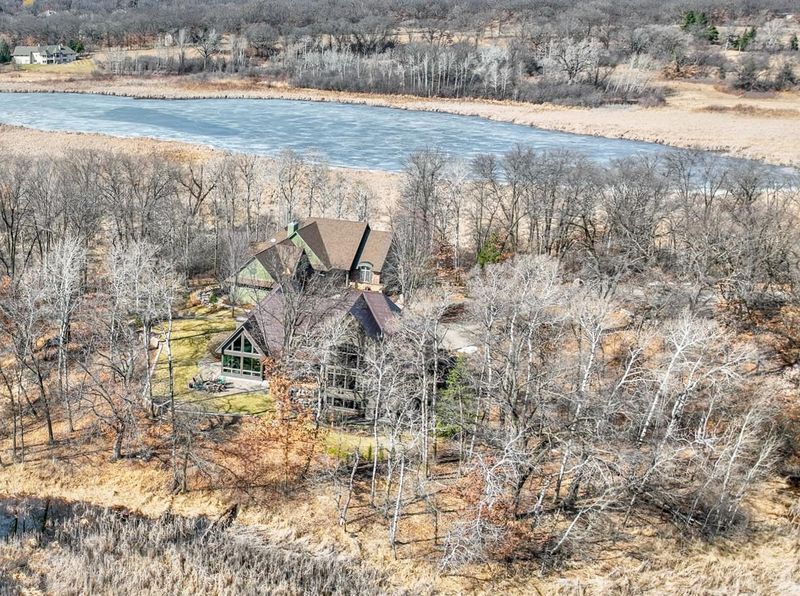 27 Pine Rd, North Oaks, MN 55127