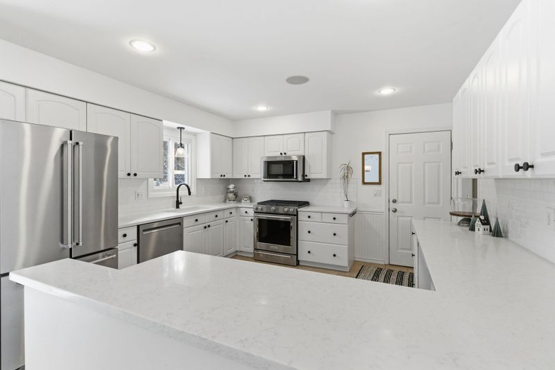 3918 Turquoise Point, Eagan, MN 55122