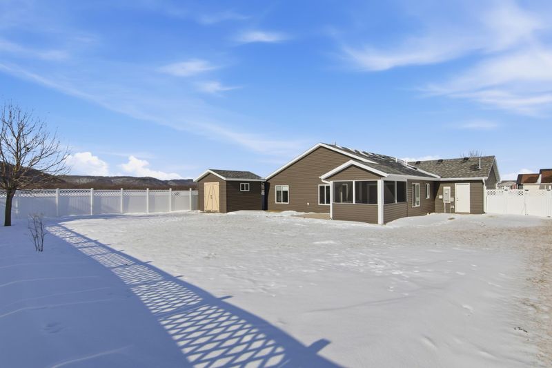 918 21st St, Wabasha, MN 55981
