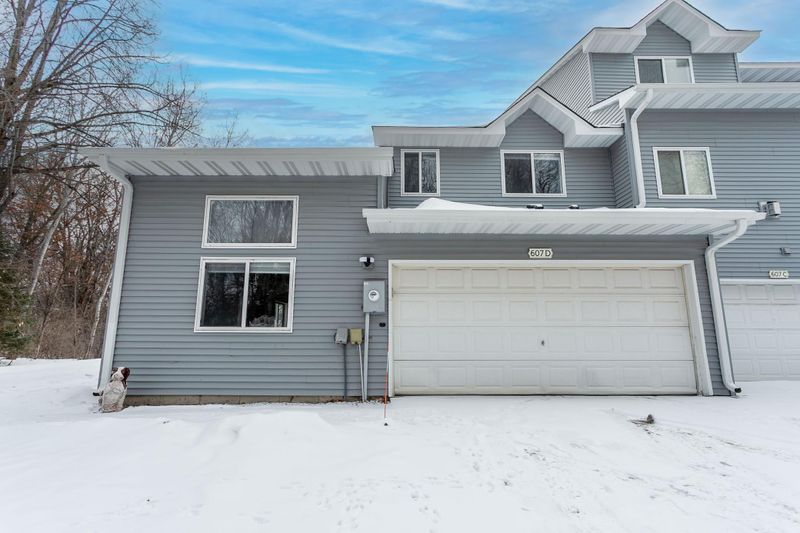 607 Woodduck Dr #D, Woodbury, MN 55125