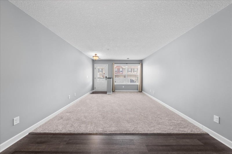 9888 5th Street Ln N, Lake Elmo, MN 55042