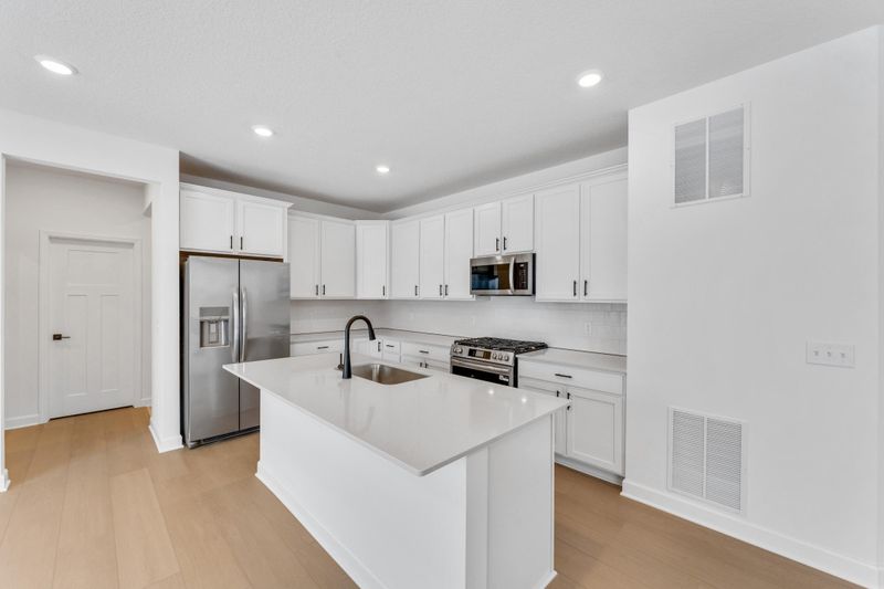 7596 Norway Ln, Lino Lakes, MN 55038