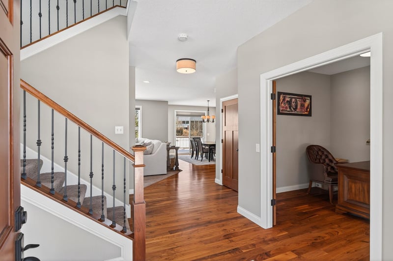 4292 Parkview Ln, Anoka, MN 55303