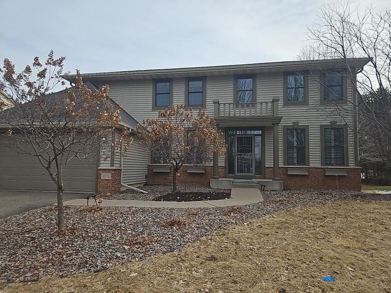10772 Hawthorn Trl, Woodbury, MN 55129