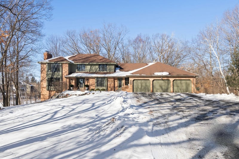 18300 8th Ave N, Plymouth, MN 55447