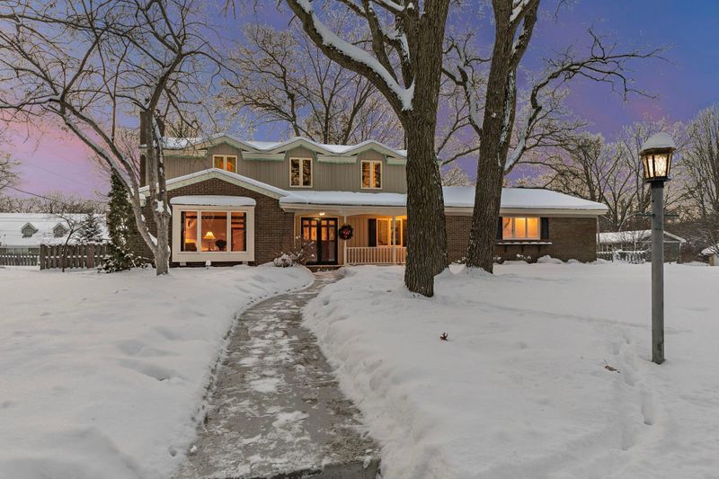 2021 Hillcrest Dr, Saint Cloud, MN 56303