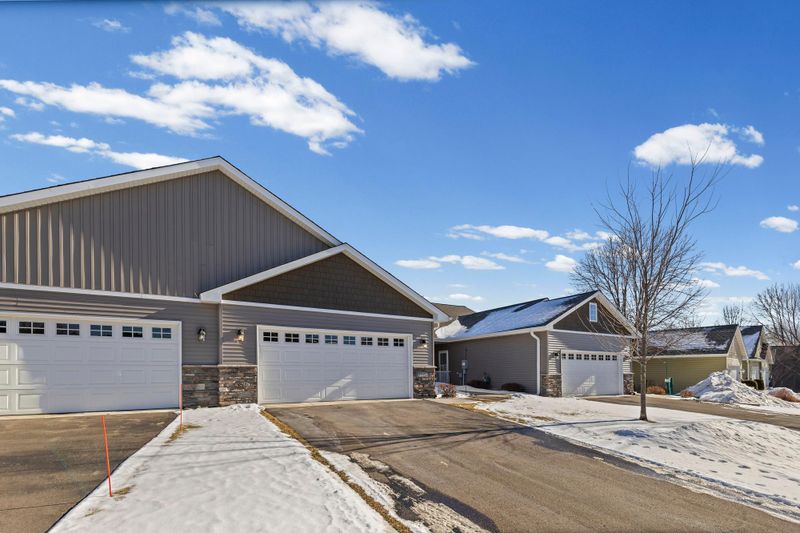 11562 Alpine Dr, Monticello, MN 55362