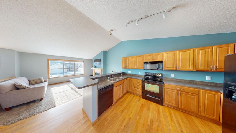 1017 Abbey Rd, Northfield, MN 55057