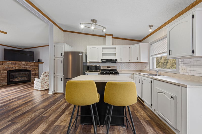 79 Blashack St, Waldorf, MN 56091