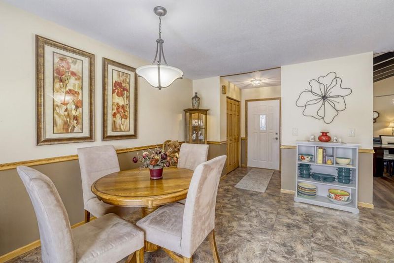 608 Fairview Cir, Farmington, MN 55024