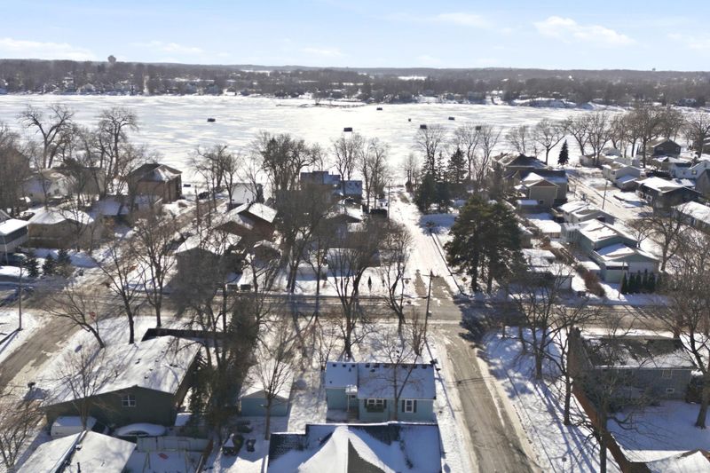 5118 Three Points Blvd, Mound, MN 55364