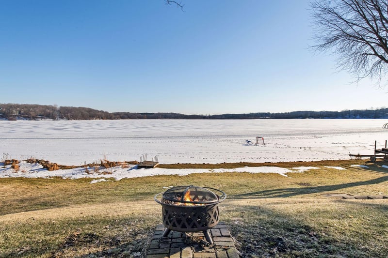 3631 S Cedar Dr, Chanhassen, MN 55331