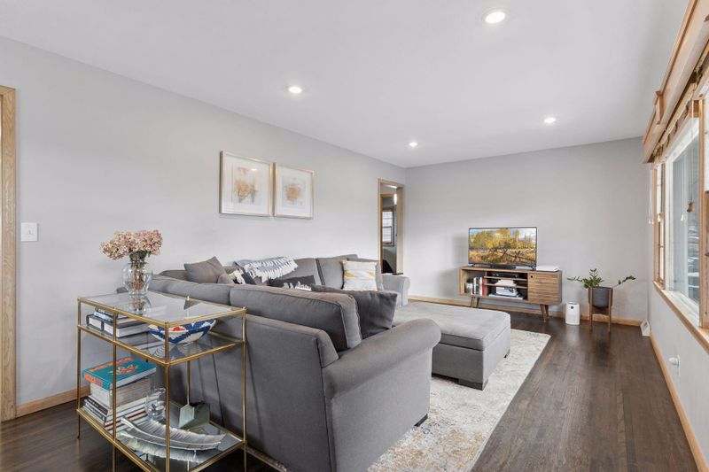 1420 Kilmer Ave, Saint Louis Park, MN 55426