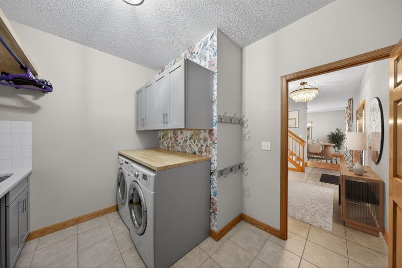 968 Southern View Ln SW, Rochester, MN 55902