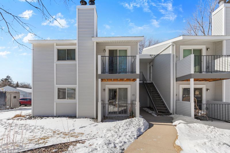 1736 Pleasant St #H, Lauderdale, MN 55113