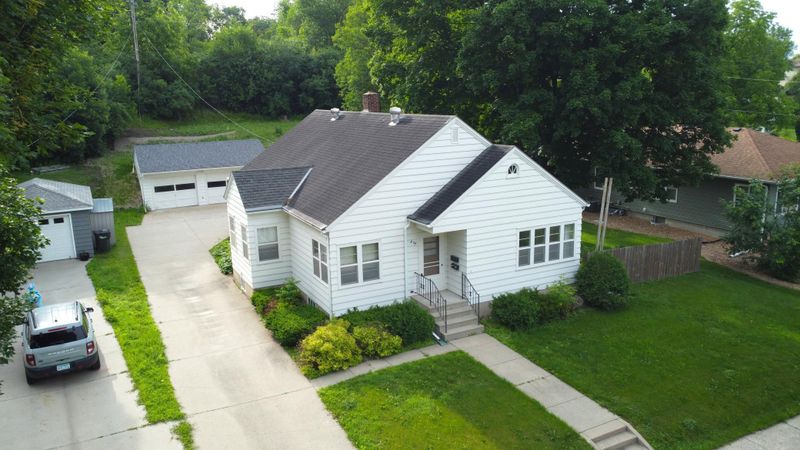 404 N Vine St, Fergus Falls, MN 56537