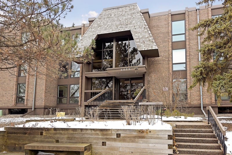 6075 Lincoln Dr #305, Edina, MN 55436