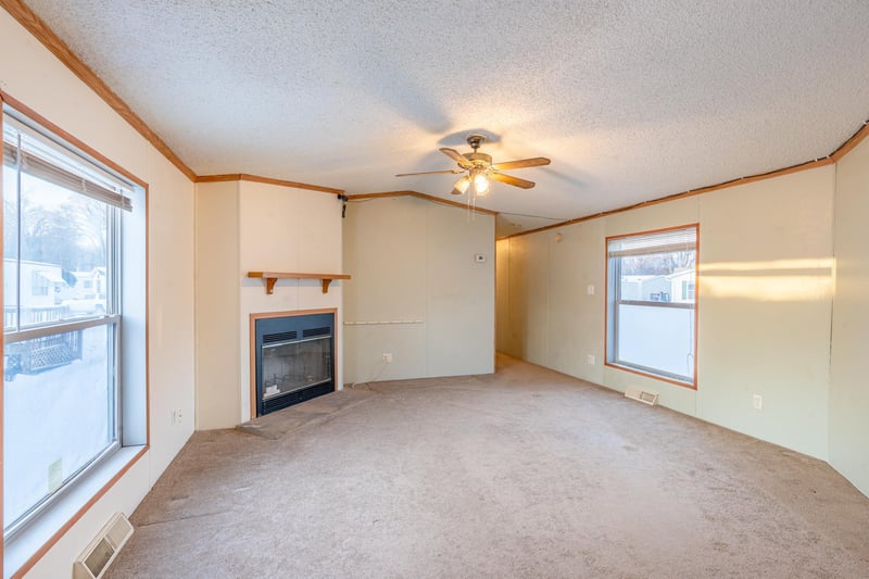 2244 Buckingham Ln, Mounds View, MN 55112